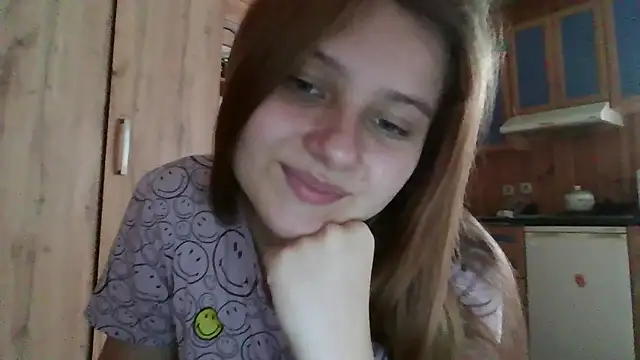 Snapshot of Little_shygirl chatting on 12.02.25 Little shygirl online show from 12.02.25