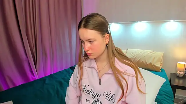 Snapshot of Candy_Cansew chatting on 09.09.25 Candy Cansew online show from 09.09.25