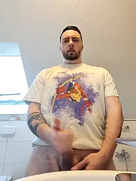 Snapshot of Marcello8723 chatting on 02.25.26 Marcello8723 online show from 02.25.26