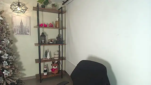  Victoria Collins online show from 12.01.25