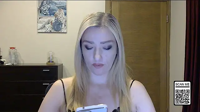 Wild Silk Desire online show from 11.10.25