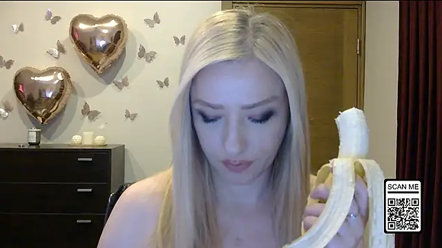 Snapshot of Wild_Silk_Desire chatting on 06.16.26 Wild Silk Desire online show from 06.16.26