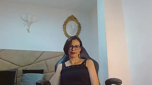 Snapshot of amanda_ramirez chatting on 12.20.25 amanda ramirez online show from 12.20.25
