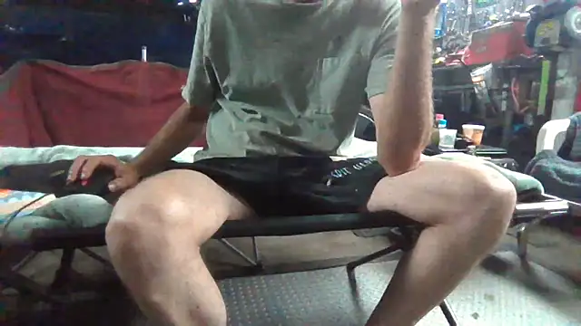 Lovyourpuss online show from 02.11.26