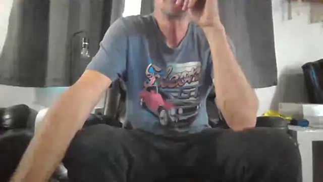 Lovyourpuss online show from 07.19.26