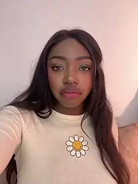 alissradiante1 online show from 11.28.25