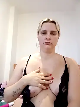 JessicaItalia online show from 11.08.25