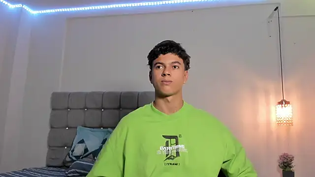 Snapshot of Santy_Stump chatting on 12.22.25 Santy Stump online show from 12.22.25