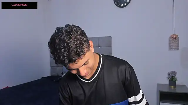 Snapshot of Santy_Stump chatting on 02.15.26 Santy Stump online show from 02.15.26