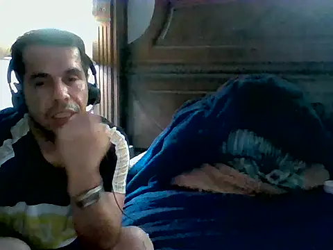 Snapshot of Gc-g chatting on 09.15.25 Gc-g online show from 09.15.25