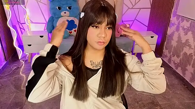 Snapshot of Siiam_tay chatting on 11.23.25 Siiam tay online show from 11.23.25