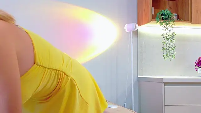 StarrShinee online show from 09.20.25