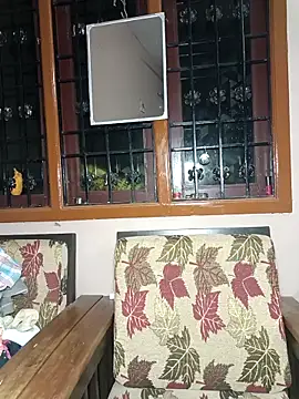 Snapshot of Isha_Sax chatting on 09.13.25 Isha Sax online show from 09.13.25