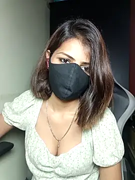 Snapshot of Isha_Sax chatting on 10.02.25 Isha Sax online show from 10.02.25