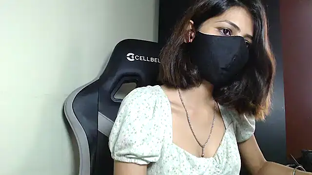 Snapshot of Isha_Sax chatting on 10.09.25 Isha Sax online show from 10.09.25