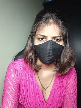 Snapshot of Isha_Sax chatting on 10.28.25 Isha Sax online show from 10.28.25