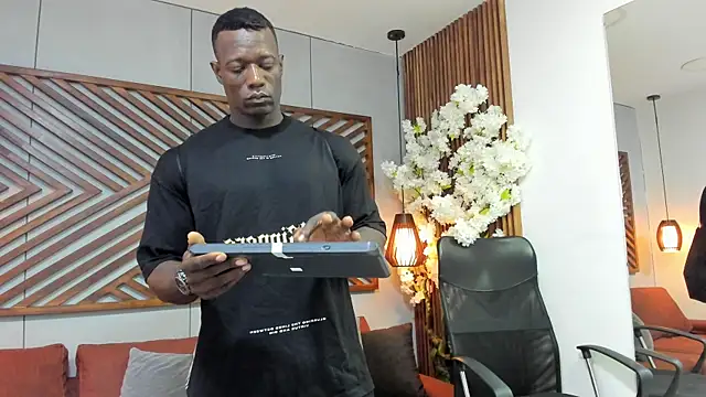 MarcusBlack  online show from 11.08.25