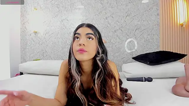Snapshot of Antonella_west chatting on 10.10.25 Antonella west online show from 10.10.25