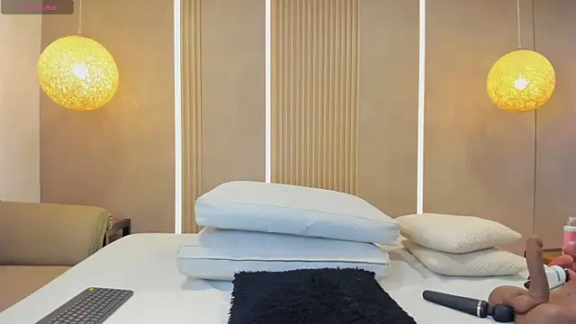 Antonella west online show from 12.20.25