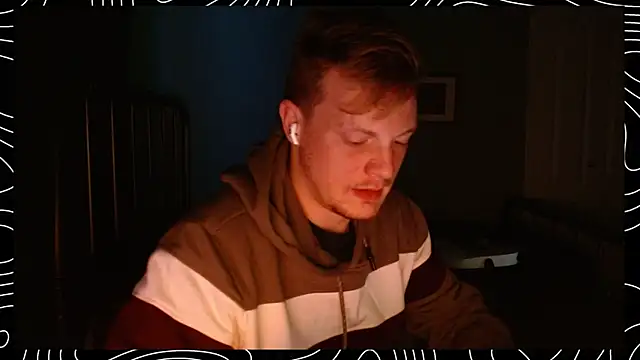 Snapshot of lustylyndon chatting on 01.11.26 lustylyndon online show from 01.11.26