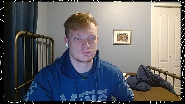 Snapshot of lustylyndon chatting on 01.12.26 lustylyndon online show from 01.12.26