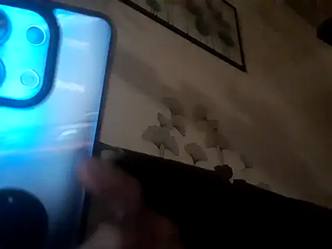 Snapshot of Vince072 chatting on 09.30.25 Vince072 online show from 09.30.25