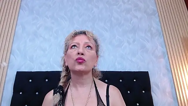 xandrinakarzon online show from 02.17.26