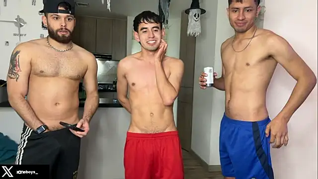 Snapshot of zoneboys chatting on 10.29.25 zoneboys online show from 10.29.25