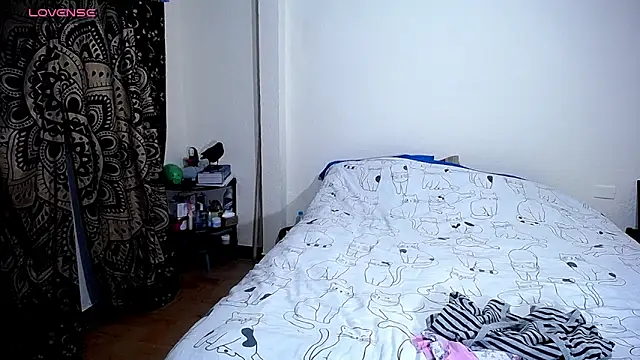 Violet Bosh online show from 09.29.25