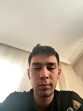 Snapshot of Yucel_9595 chatting on 10.27.25 Yucel 9595 online show from 10.27.25