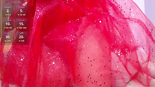 Snapshot of alesiamoore chatting on 10.14.25 alesiamoore online show from 10.14.25