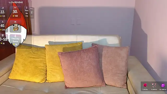 Snapshot of alesiamoore chatting on 12.03.25 alesiamoore online show from 12.03.25