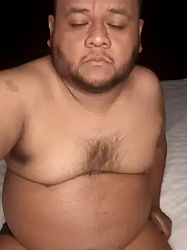 Osogaypardo online show from 10.26.25