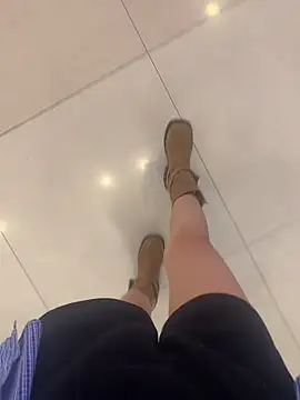 Snapshot of xiaoyuan01 chatting on 10.12.25 xiaoyuan01 online show from 10.12.25