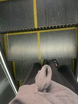 Snapshot of xiaoyuan01 chatting on 10.19.25 xiaoyuan01 online show from 10.19.25