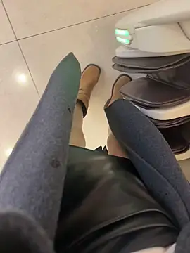 Snapshot of xiaoyuan01 chatting on 10.20.25 xiaoyuan01 online show from 10.20.25