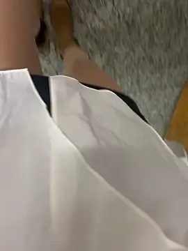 Snapshot of xiaoyuan01 chatting on 10.29.25 xiaoyuan01 online show from 10.29.25