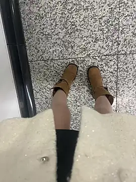 Snapshot of xiaoyuan01 chatting on 11.08.25 xiaoyuan01 online show from 11.08.25