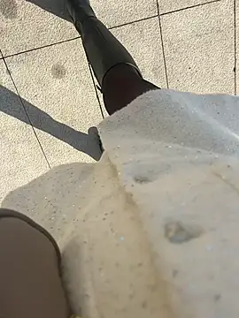 Snapshot of xiaoyuan01 chatting on 11.19.25 xiaoyuan01 online show from 11.19.25