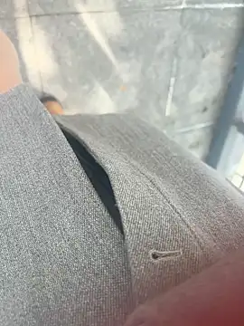 Snapshot of xiaoyuan01 chatting on 11.25.25 xiaoyuan01 online show from 11.25.25