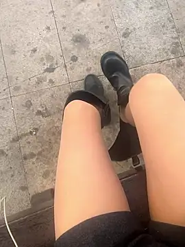 Snapshot of xiaoyuan01 chatting on 11.30.25 xiaoyuan01 online show from 11.30.25