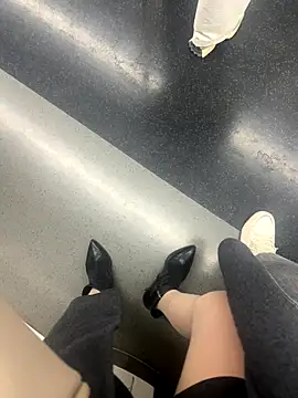 Snapshot of xiaoyuan01 chatting on 12.02.25 xiaoyuan01 online show from 12.02.25