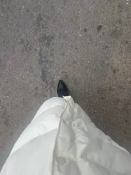 Snapshot of xiaoyuan01 chatting on 12.04.25 xiaoyuan01 online show from 12.04.25