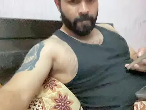 Snapshot of Sandy_Daddy chatting on 09.12.25 Sandy Daddy online show from 09.12.25