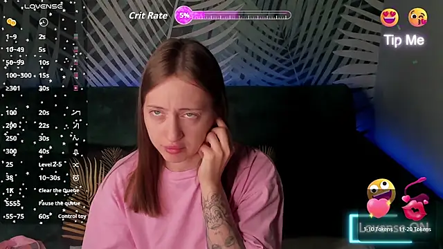 Snapshot of ChristyCrayme chatting on 06.19.26 ChristyCrayme online show from 06.19.26