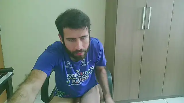 Snapshot of fthrfthr chatting on 04.19.26 fthrfthr online show from 04.19.26