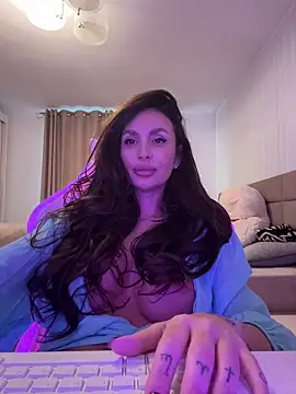 LunaBex online show from 11.15.25