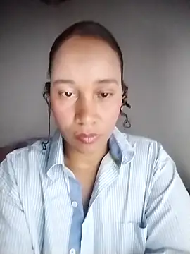 Snapshot of EbonyHorrny chatting on 10.16.25 EbonyHorrny online show from 10.16.25