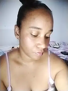 Snapshot of EbonyHorrny chatting on 10.18.25 EbonyHorrny online show from 10.18.25