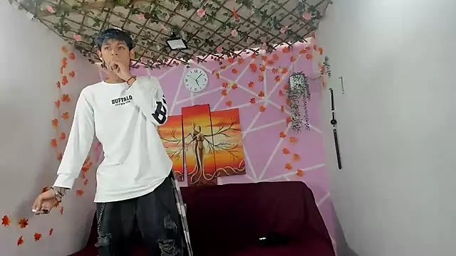 Snapshot of Bastian_boyshot77 chatting on 09.30.25 Bastian boyshot77 online show from 09.30.25